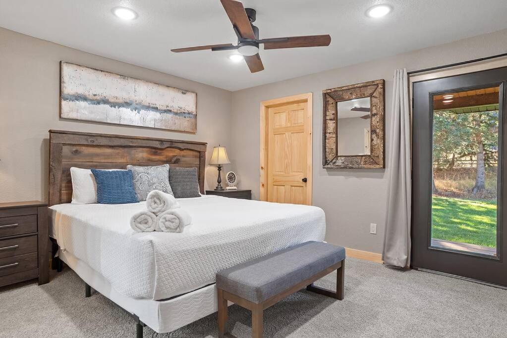 The Haven-Rustic Secluded Cabin Custer Bagian luar foto