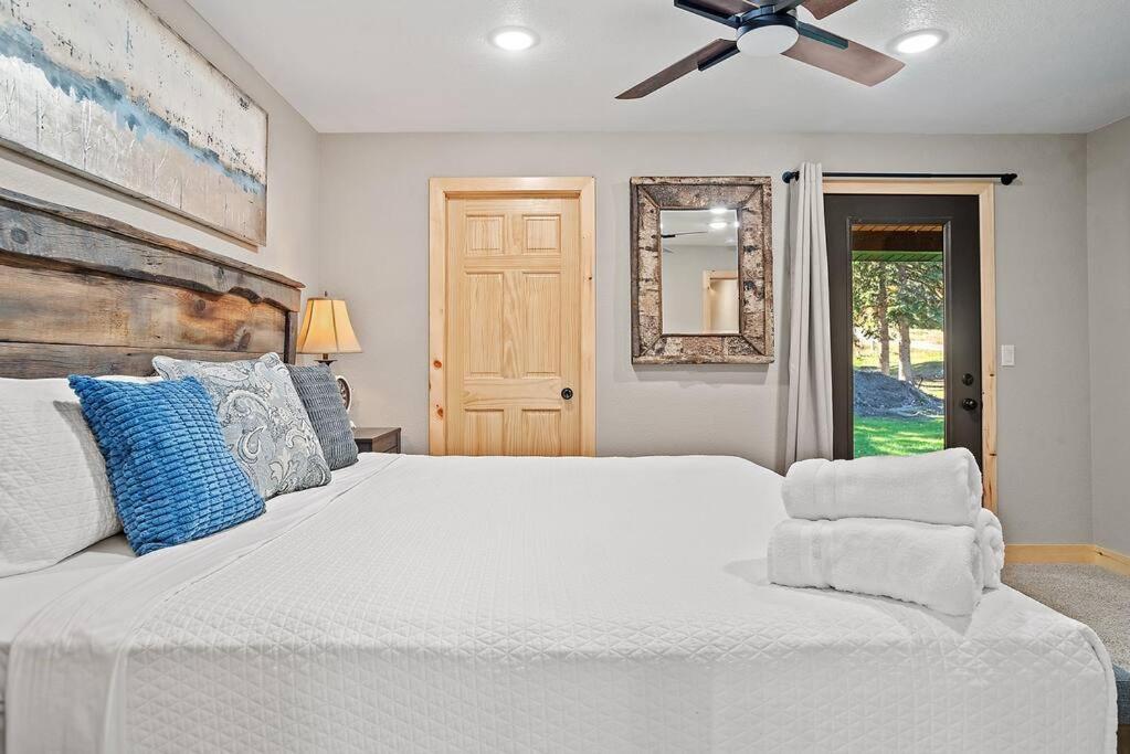 The Haven-Rustic Secluded Cabin Custer Bagian luar foto